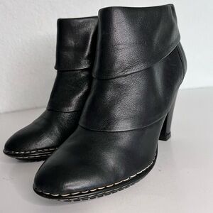 Sofft Black Leather Heeled Ankle Boots Size 6 New